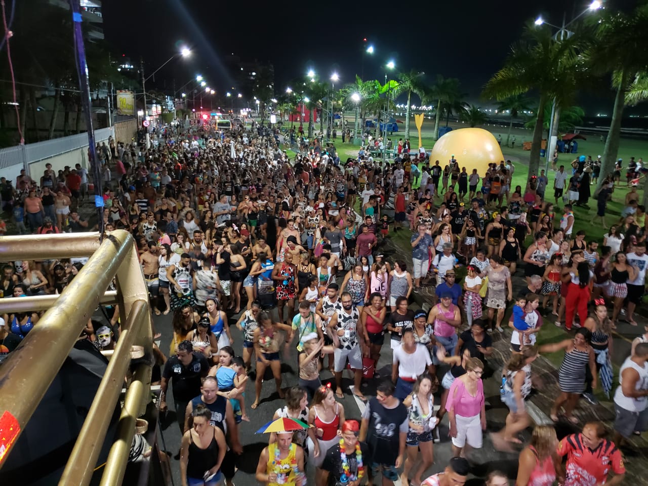 Mais De 55 Mil Pessoas Participam Do Carnaval Em Bertioga