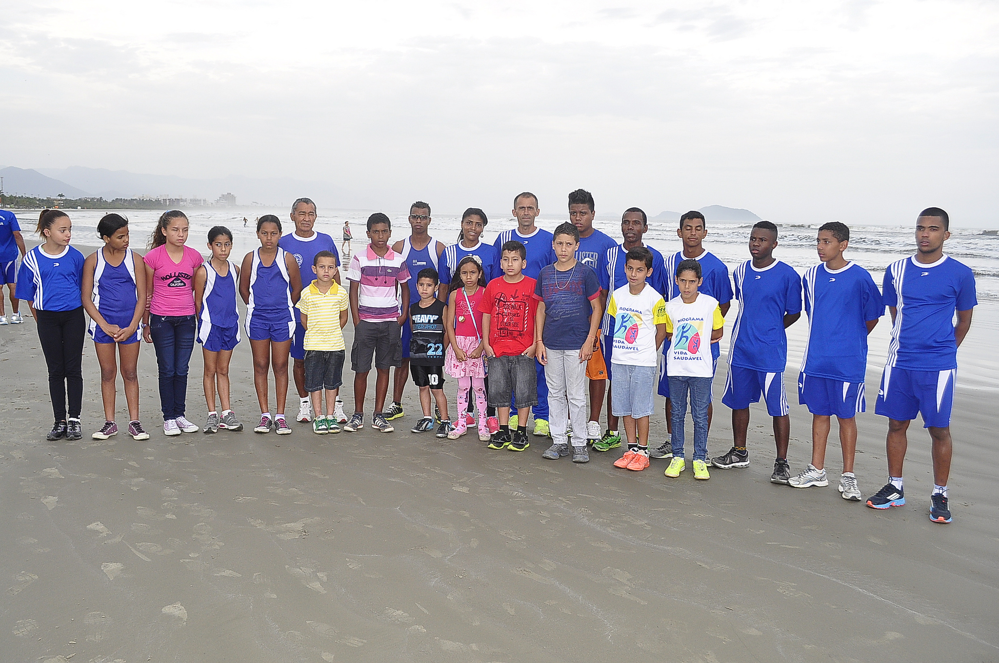 Alunos da Escolinha Antonio Monteiro dão show em campeonato de Praia Grande