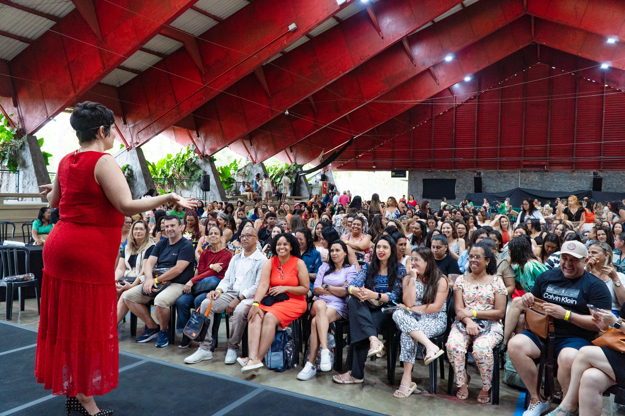 Professores são homenageados com dia de lazer e entrega de brindes