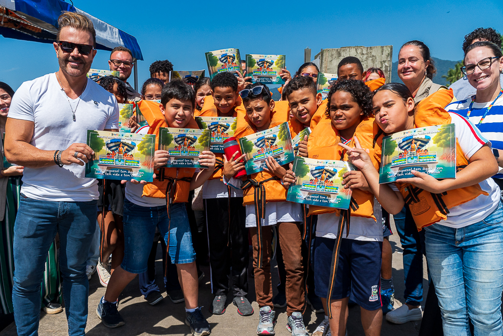 Lançamento do Livro Barco Escola “Arca do Saber” leva a educação ambiental para casa