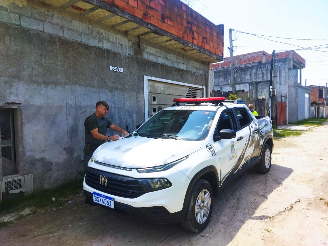 Fiscalização ambiental combate descarte irregular de resíduos em Bertioga